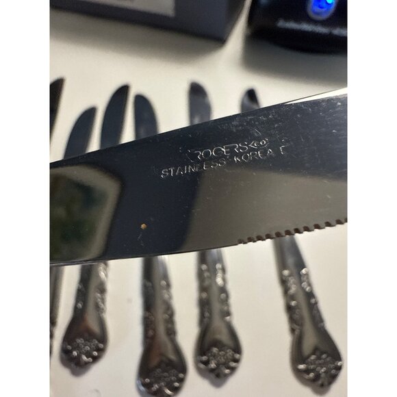 Rogers Delight Stainless Steel Knives Set Of 10 Floral Design 8.25" Korea - Picture 2 of 4
